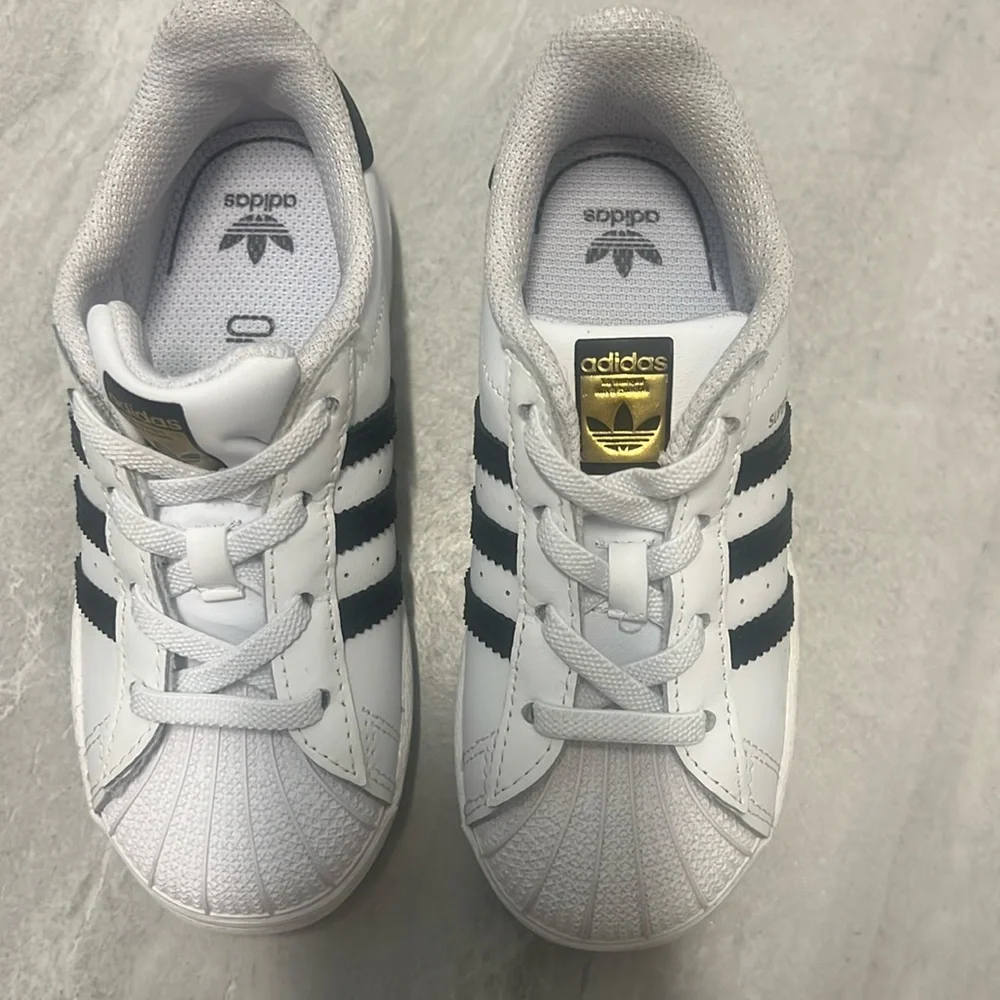 Kids Adidas size 10K - Picture 1 of 6